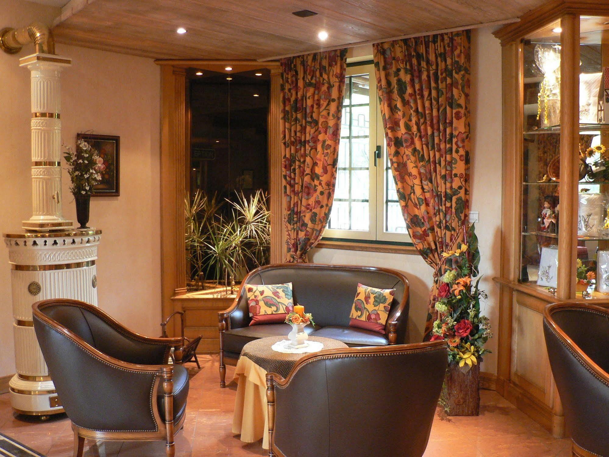 Hotel Le Mandelberg Mittelwihr Esterno foto