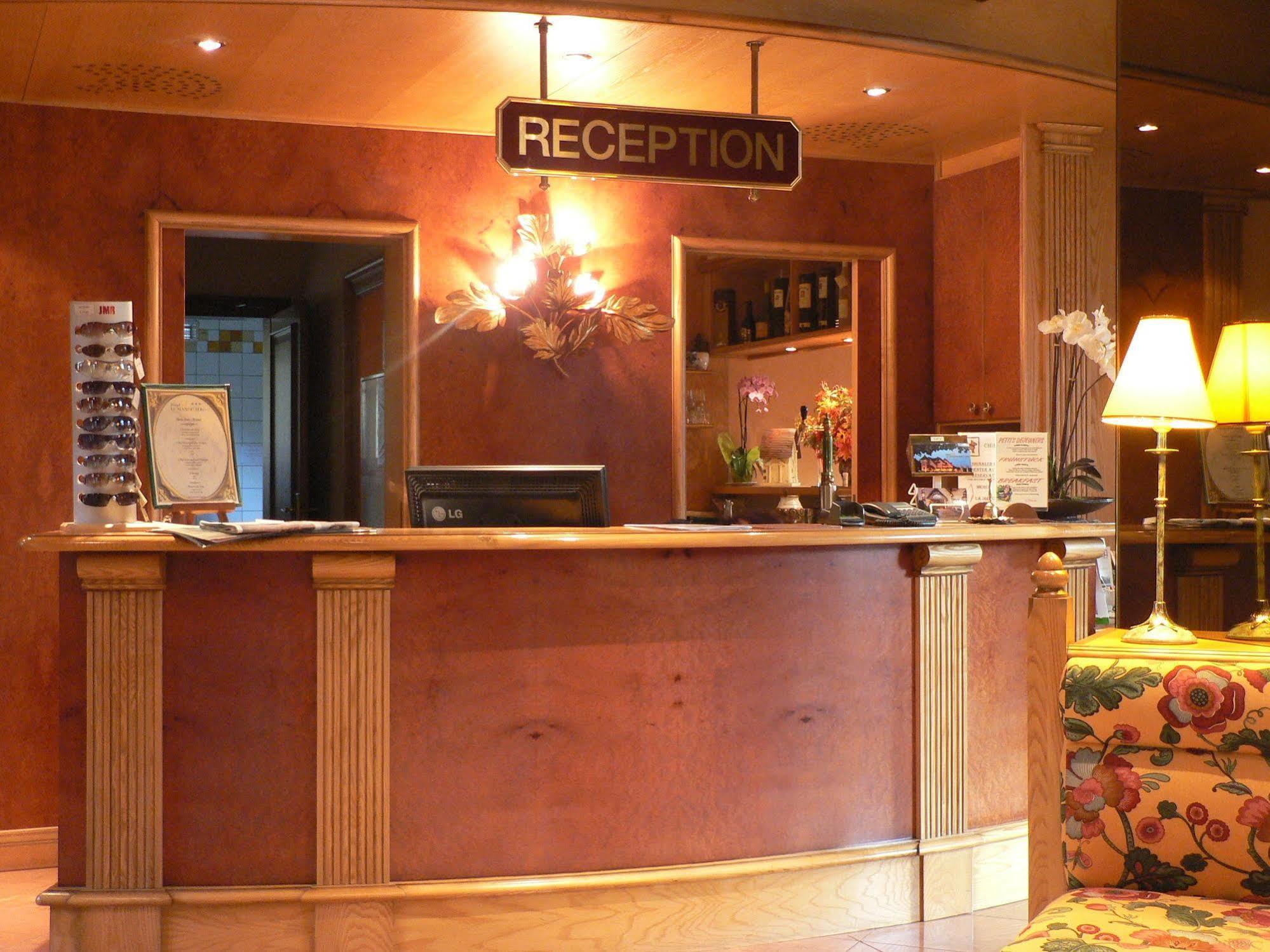 Hotel Le Mandelberg Mittelwihr Esterno foto