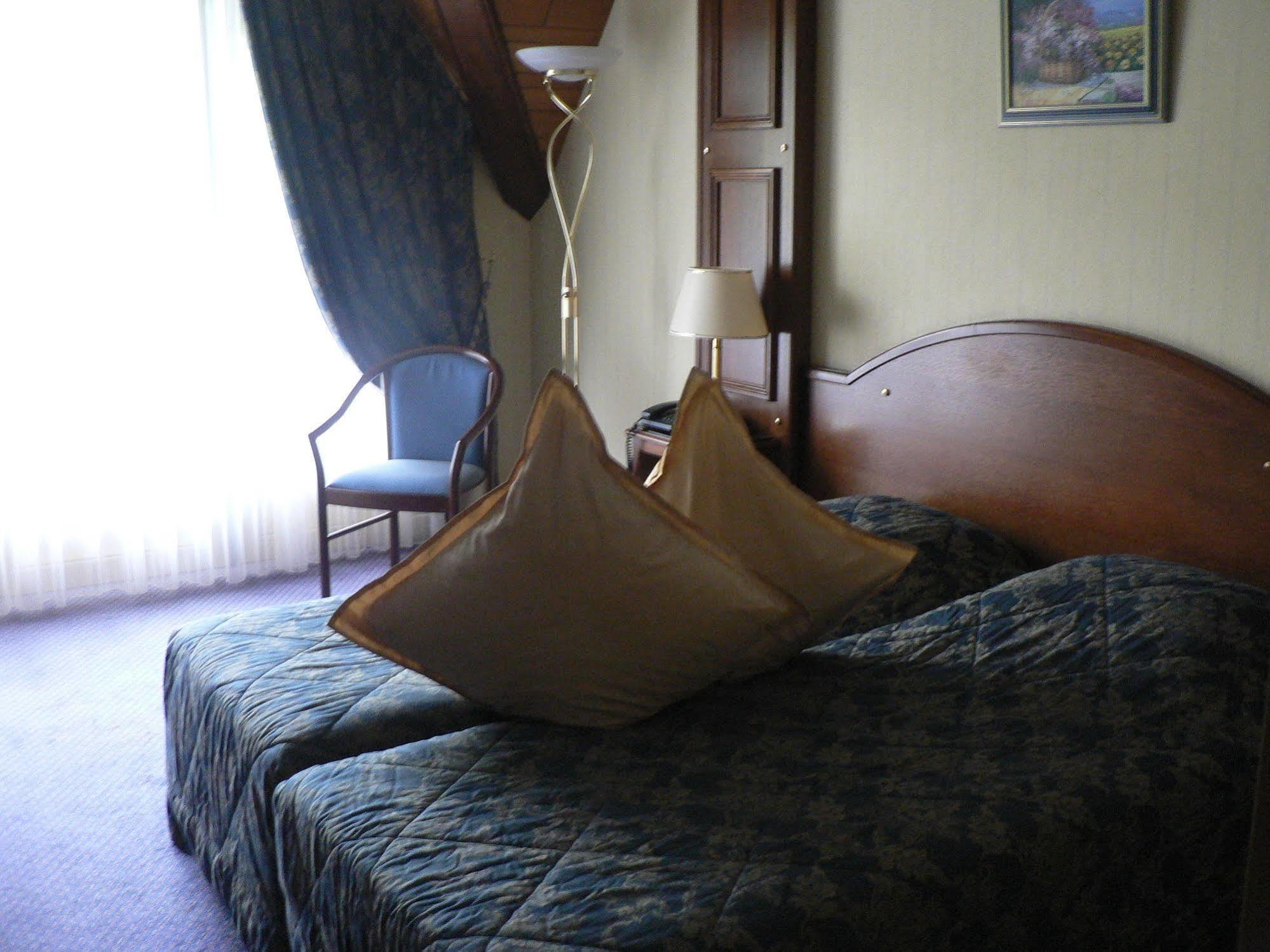 Hotel Le Mandelberg Mittelwihr Esterno foto