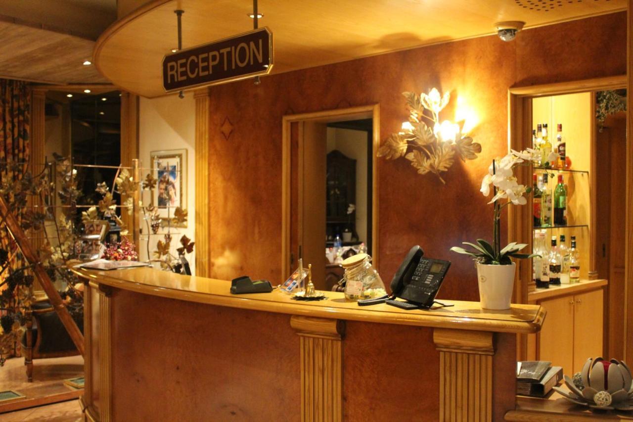 Hotel Le Mandelberg Mittelwihr Esterno foto