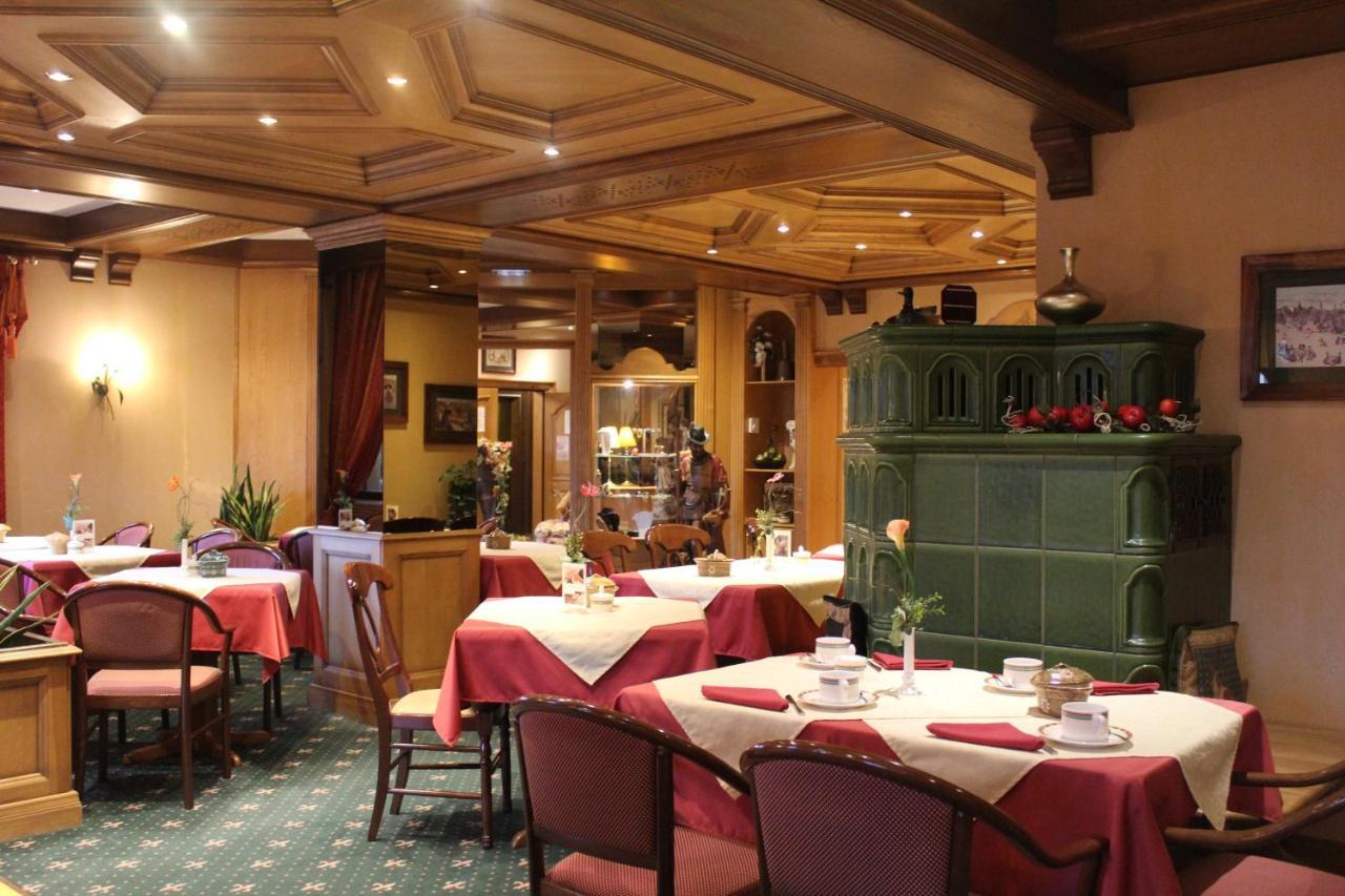 Hotel Le Mandelberg Mittelwihr Esterno foto