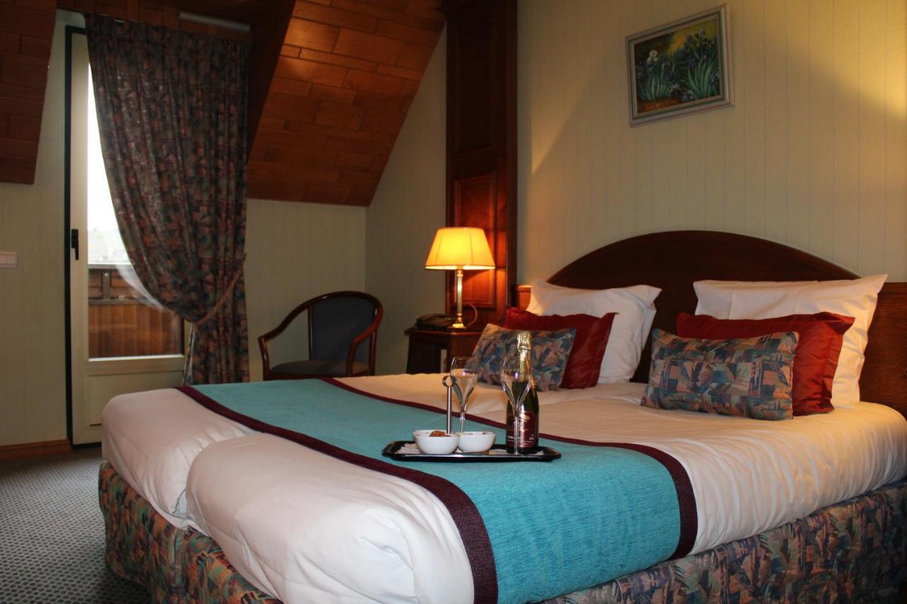 Hotel Le Mandelberg Mittelwihr Esterno foto